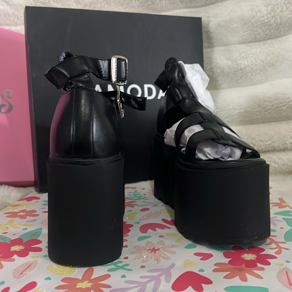 Dolls kill LAMODA JUST PEACHY PLATFORM SANDALS -black - Picture 4 of 10